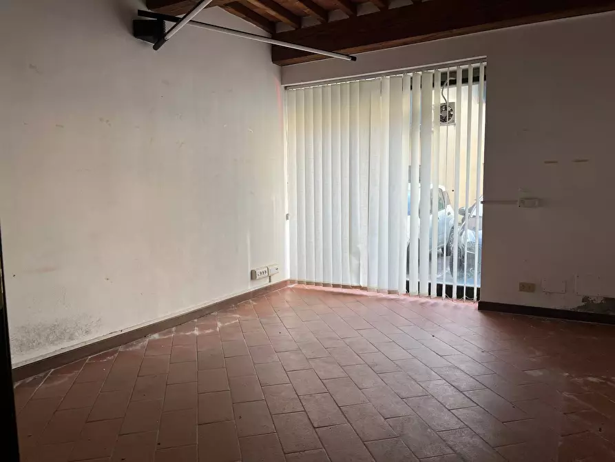 Immagine 10 di Attività commerciale in affitto  in via la nunziatina 1 a Pisa