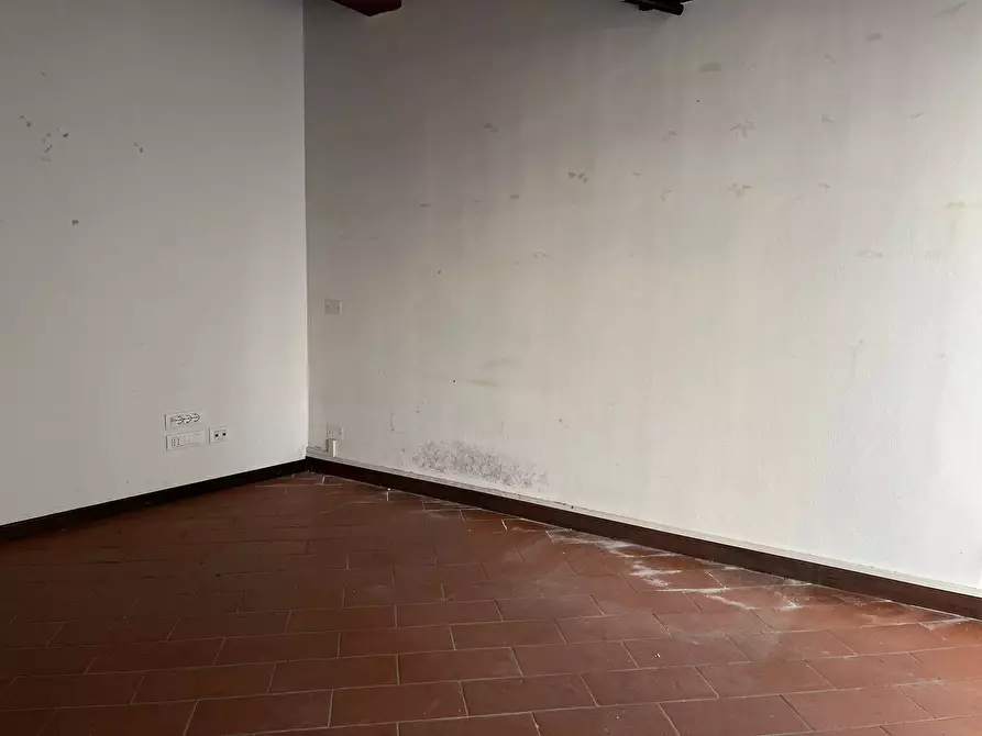 Immagine 11 di Attività commerciale in affitto  in via la nunziatina 1 a Pisa