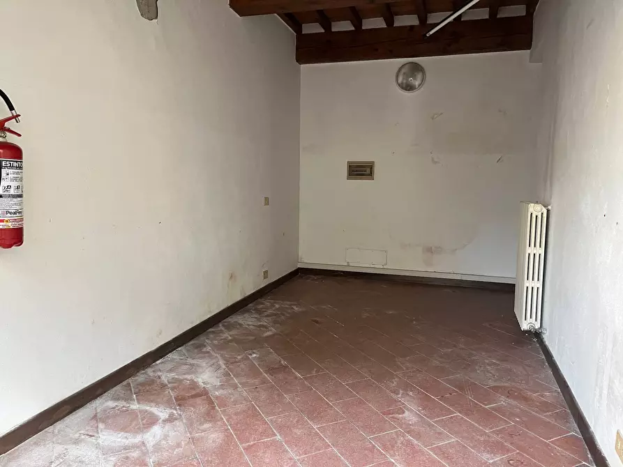 Immagine 12 di Attività commerciale in affitto  in via la nunziatina 1 a Pisa