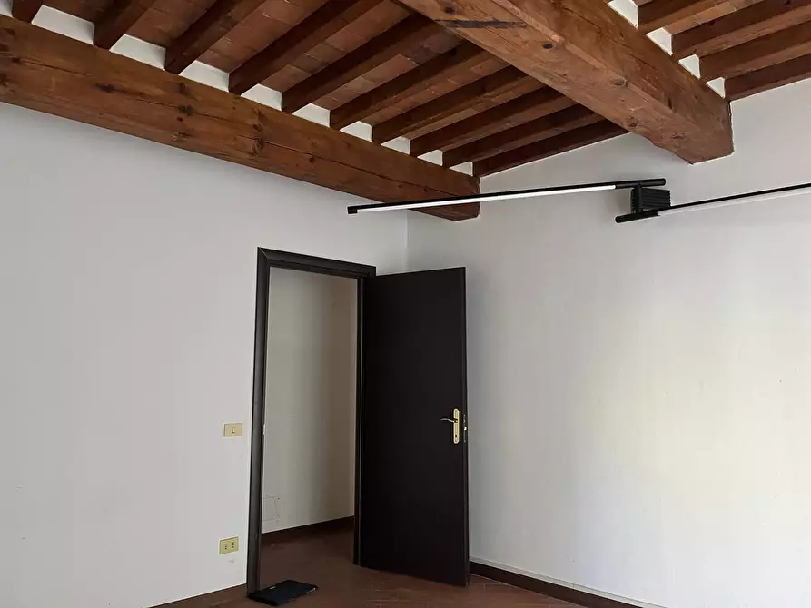 Immagine 3 di Attività commerciale in affitto  in Via La Nunziatina 1 a Pisa