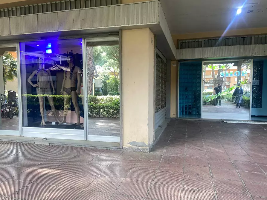 Immagine 12 di Attività commerciale in vendita  in via ferrucci 155 a Cecina