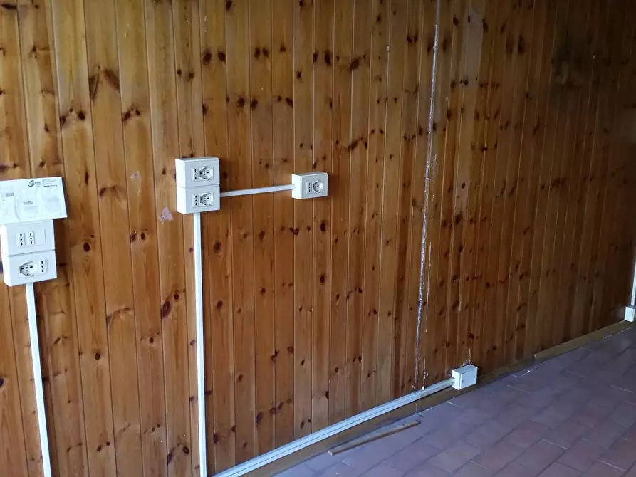 Immagine 3 di Attività commerciale in vendita  in Lungarno Mediceo a Pisa