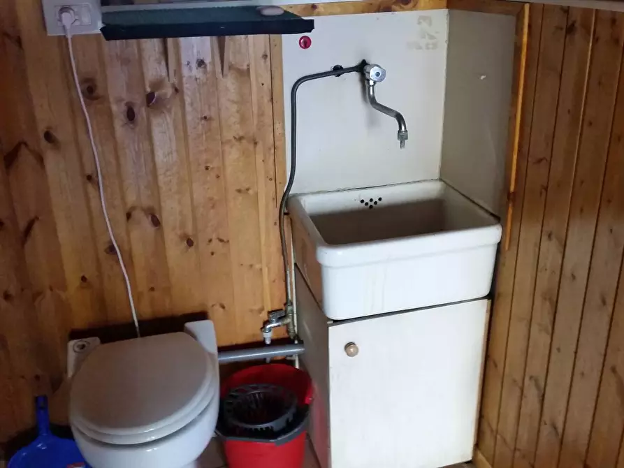 Immagine 6 di Attività commerciale in vendita  in Lungarno Mediceo a Pisa