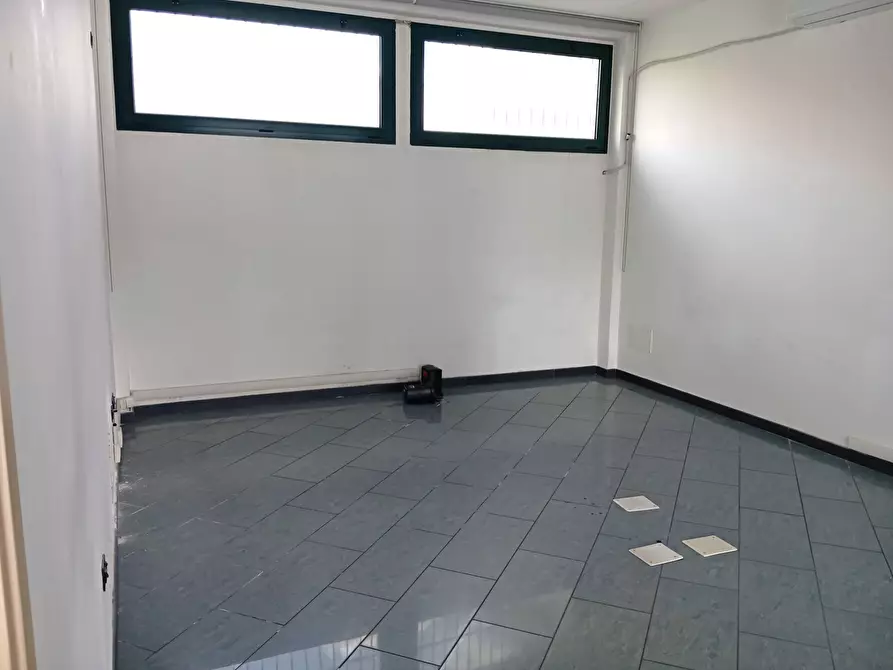 Immagine 10 di Attività commerciale in affitto  in Via Italo Bargagna 1 a Pisa