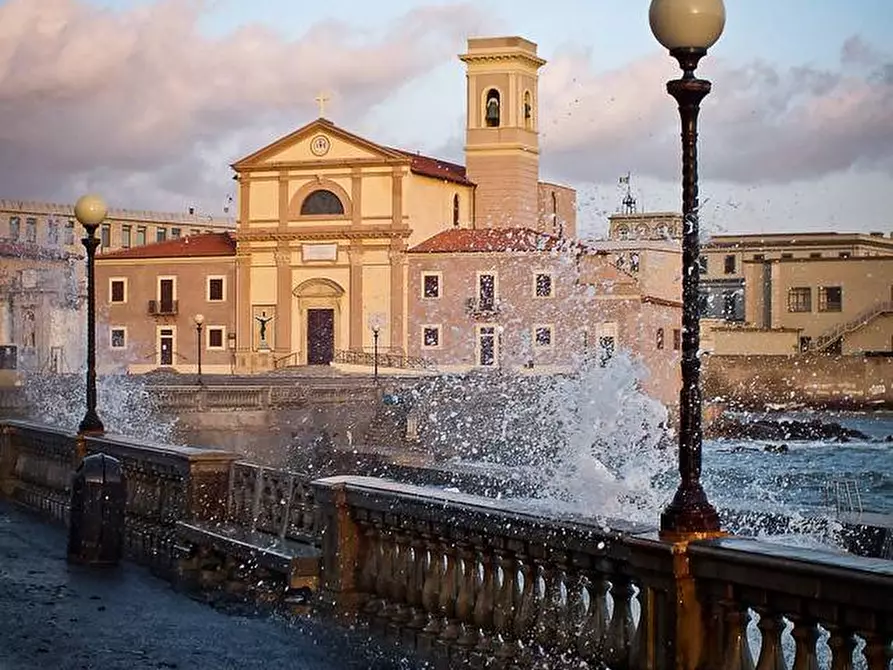 Immagine 1 di Box auto in affitto  in Via San Jacopo In Acquaviva 168 a Livorno