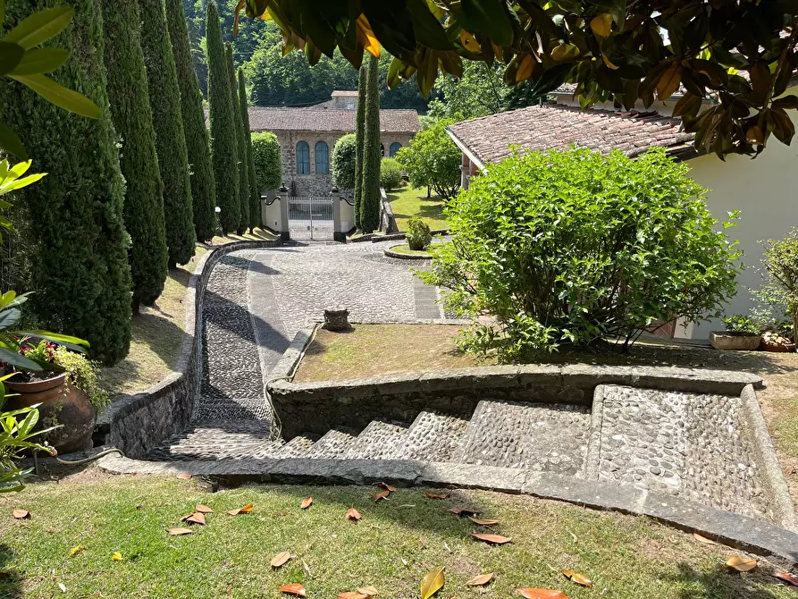 Immagine 11 di Villetta a schiera in vendita  in via di lima 1 a Bagni Di Lucca