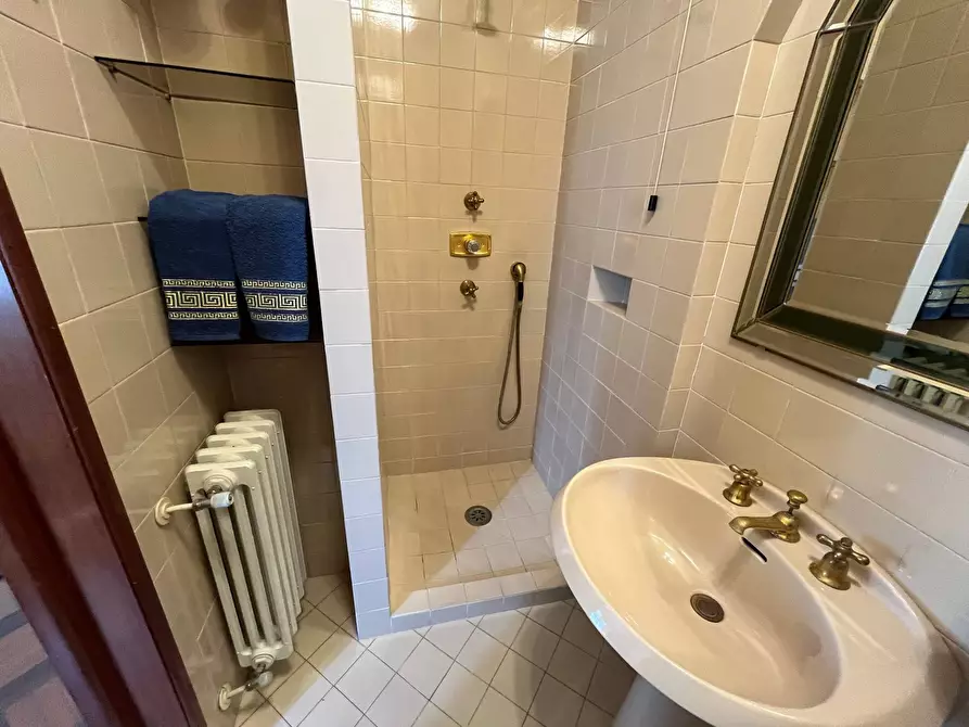 Immagine 27 di Villetta a schiera in vendita  in via di lima 1 a Bagni Di Lucca