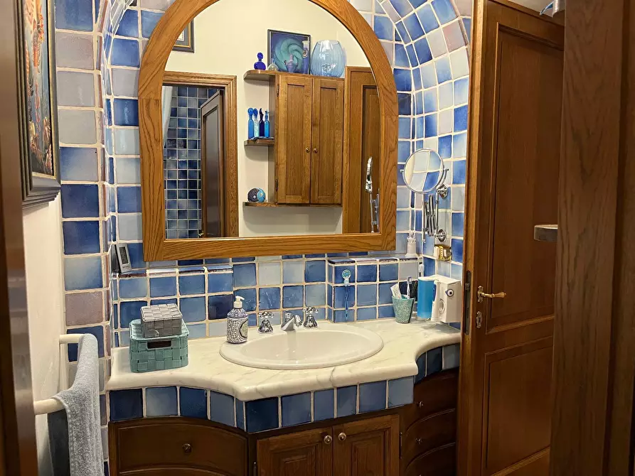 Immagine 64 di Villetta a schiera in vendita  in via di lima 1 a Bagni Di Lucca