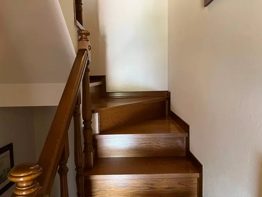 Immagine 66 di Villetta a schiera in vendita  in via di lima 1 a Bagni Di Lucca