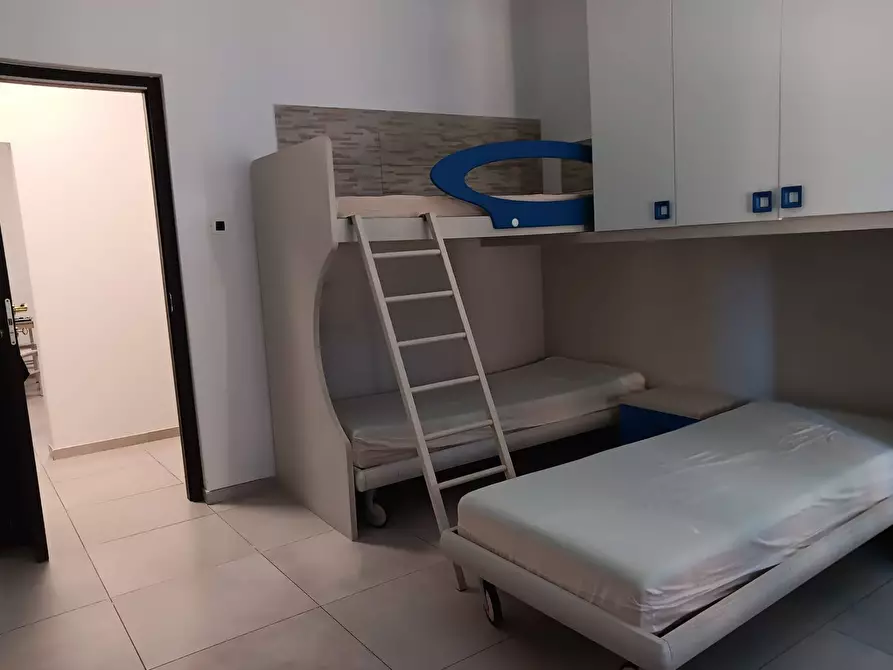 Immagine 12 di Appartamento in vendita  in P.zza XI Maggio 1 a Livorno