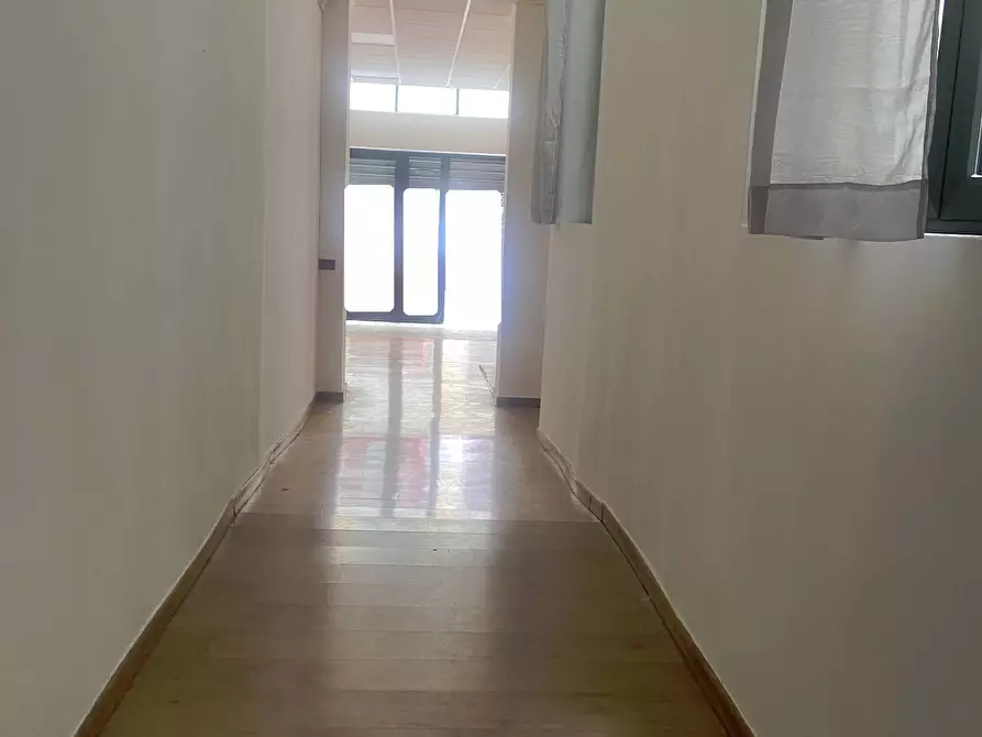 Immagine 12 di Attività commerciale in affitto  in Via Dell' Indipendenza 10 a Livorno