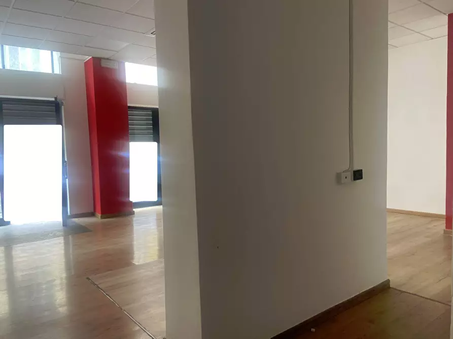 Immagine 11 di Attività commerciale in affitto  in Via Dell' Indipendenza 10 a Livorno