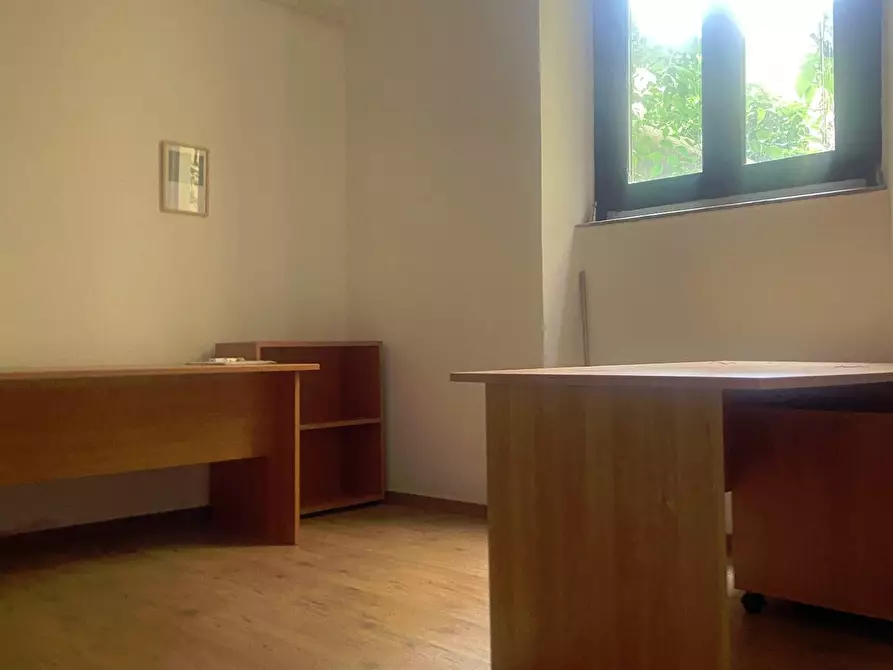 Immagine 17 di Attività commerciale in affitto  in Via Dell' Indipendenza 10 a Livorno