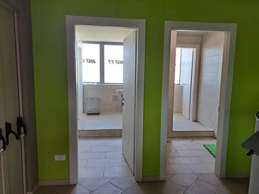 Immagine 14 di Attività commerciale in affitto  in via gronchi a Pisa