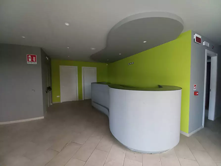 Immagine 11 di Attività commerciale in affitto  in via gronchi a Pisa