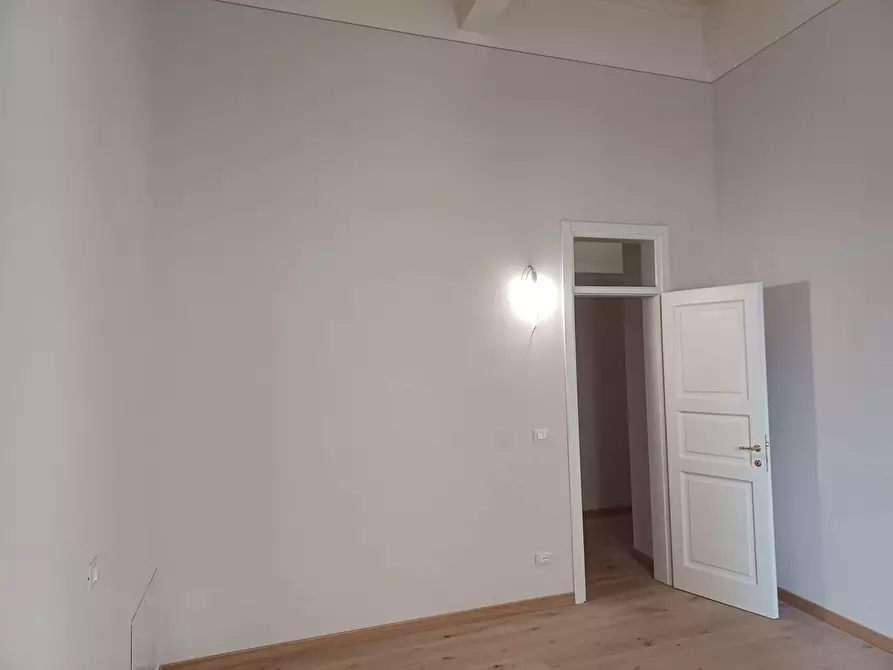 Immagine 6 di Appartamento in vendita  in piazza garibaldi - a Pisa