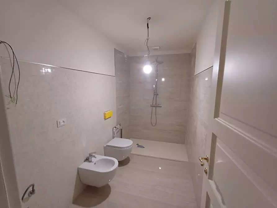 Immagine 10 di Appartamento in vendita  in piazza garibaldi - a Pisa