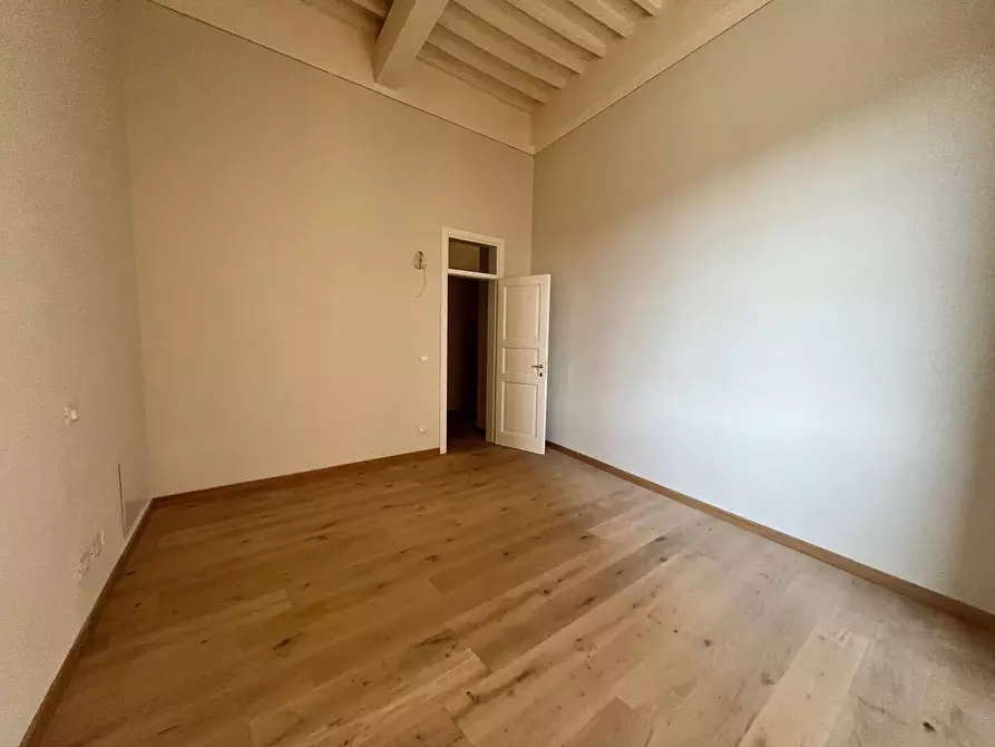 Immagine 14 di Appartamento in vendita  in piazza garibaldi - a Pisa