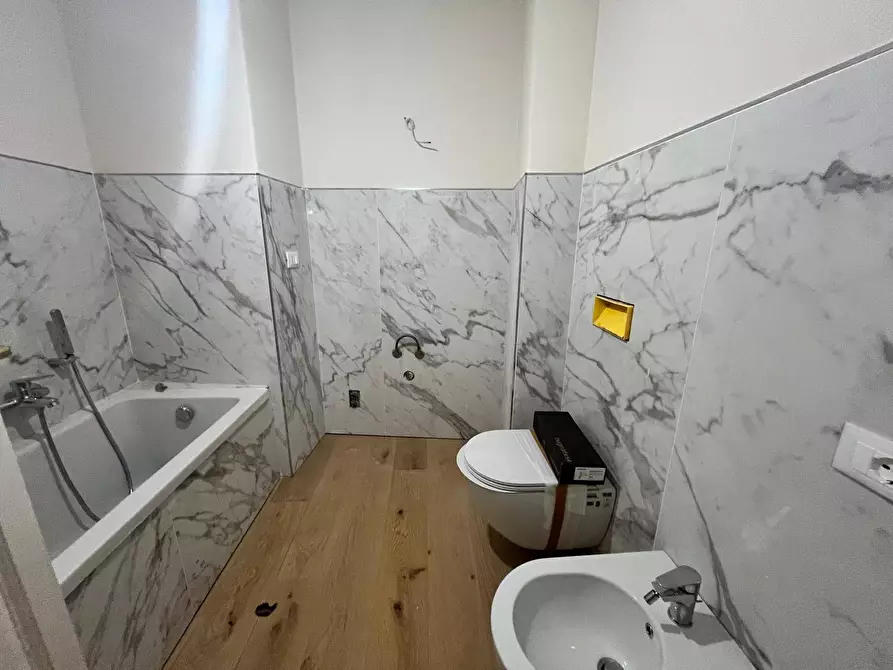 Immagine 15 di Appartamento in vendita  in piazza garibaldi - a Pisa