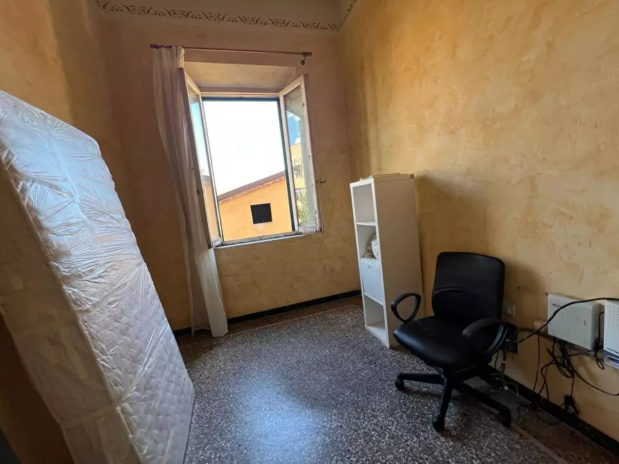 Immagine 13 di Camera in affitto  in via benedetto croce a Pisa