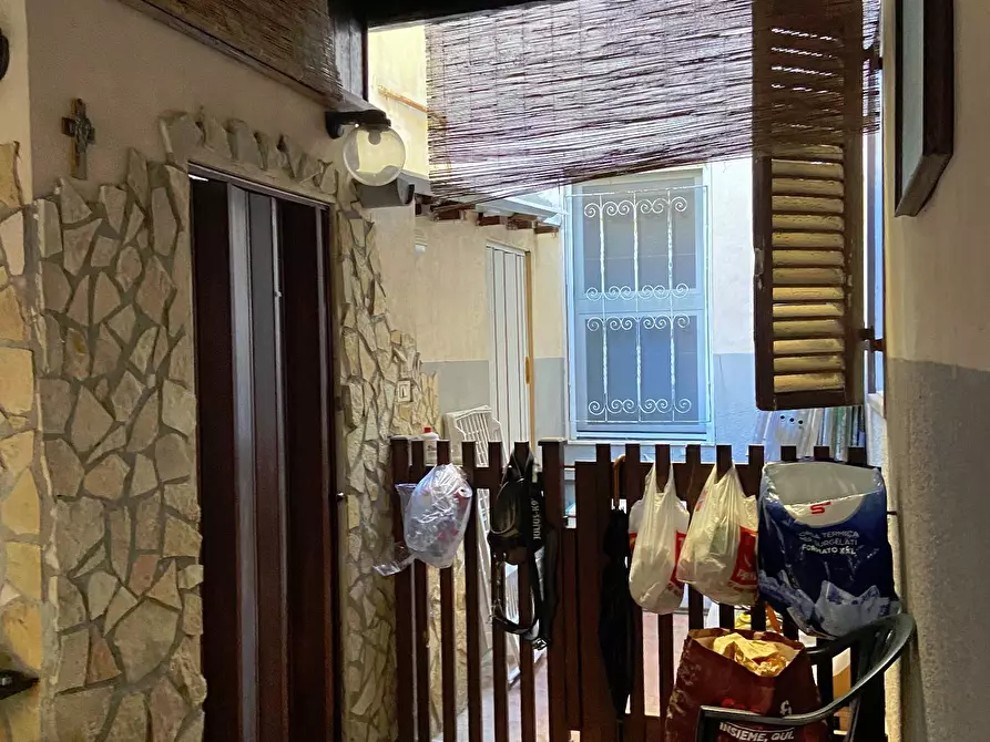 Immagine 3 di Casa indipendente in vendita  in Piazza Santi Pietro E Paolo 11 a Livorno