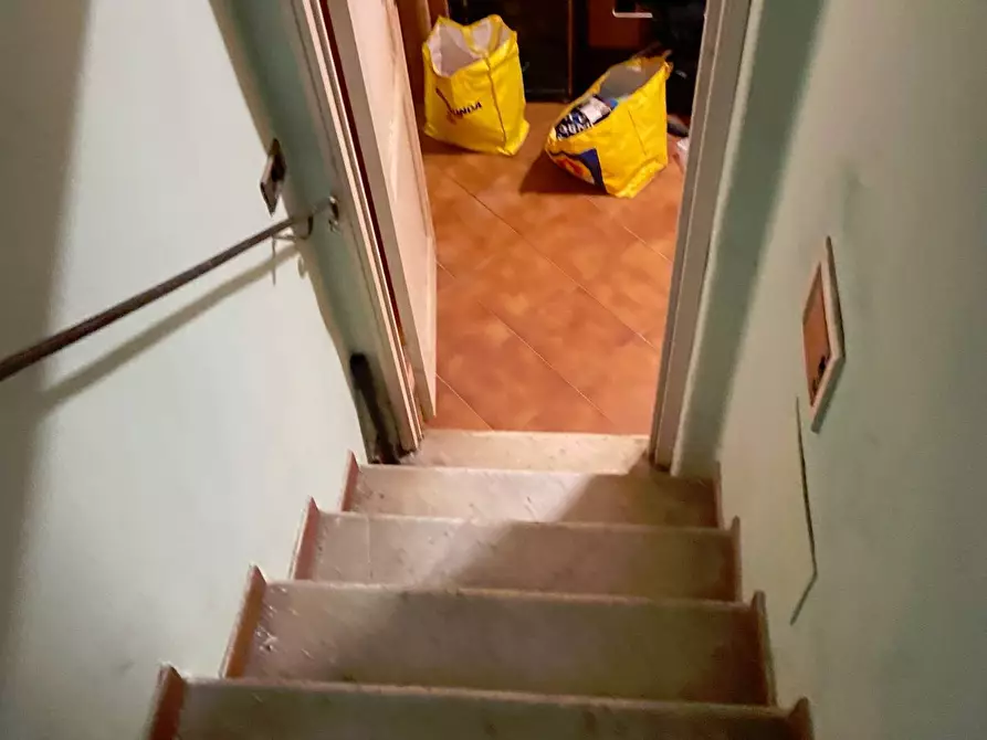 Immagine 17 di Casa indipendente in vendita  in Piazza Santi Pietro E Paolo 11 a Livorno