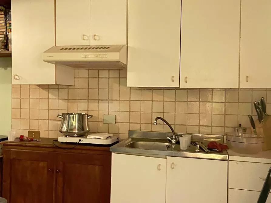 Immagine 19 di Casa indipendente in vendita  in Piazza Santi Pietro E Paolo 11 a Livorno