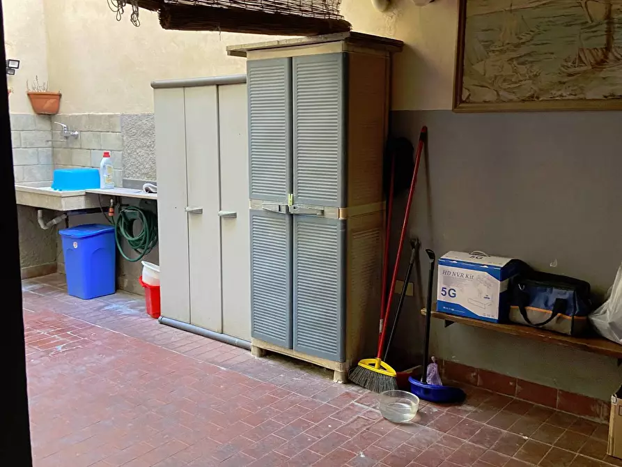 Immagine 31 di Casa indipendente in vendita  in Piazza Santi Pietro E Paolo 11 a Livorno