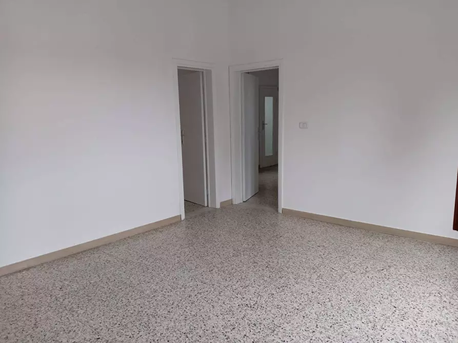 Immagine 1 di Appartamento in vendita  in via tosco romagnola a Calcinaia