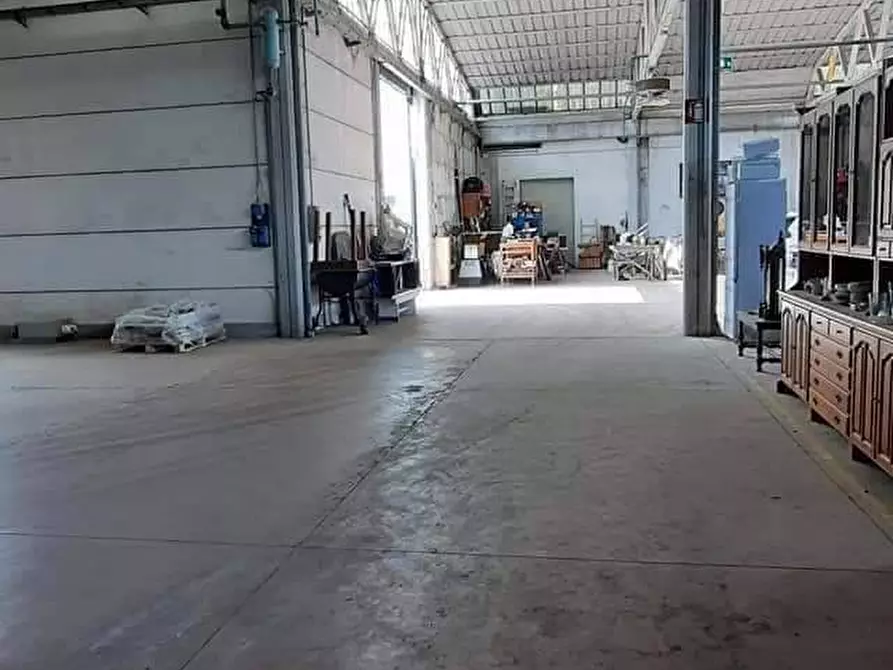 Immagine 6 di Attività commerciale in vendita  in via vicarese 56 a Calcinaia