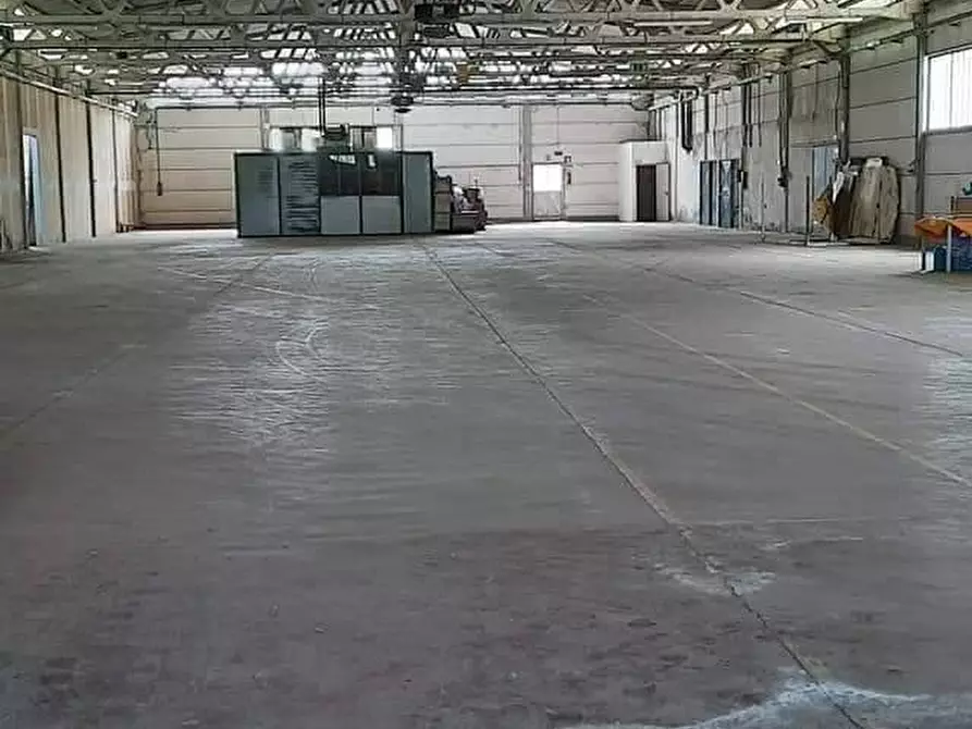 Immagine 7 di Attività commerciale in vendita  in via vicarese 56 a Calcinaia