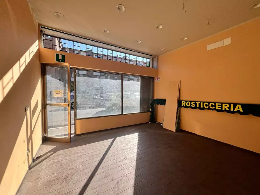 Immagine 4 di Attività commerciale in affitto  in Via michelangelo 15 a Pisa