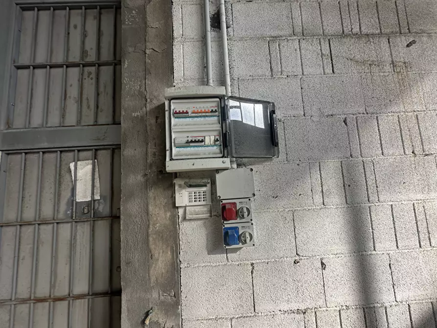 Immagine 29 di Attività commerciale in vendita  in via dell'arte 8 a Pietrasanta