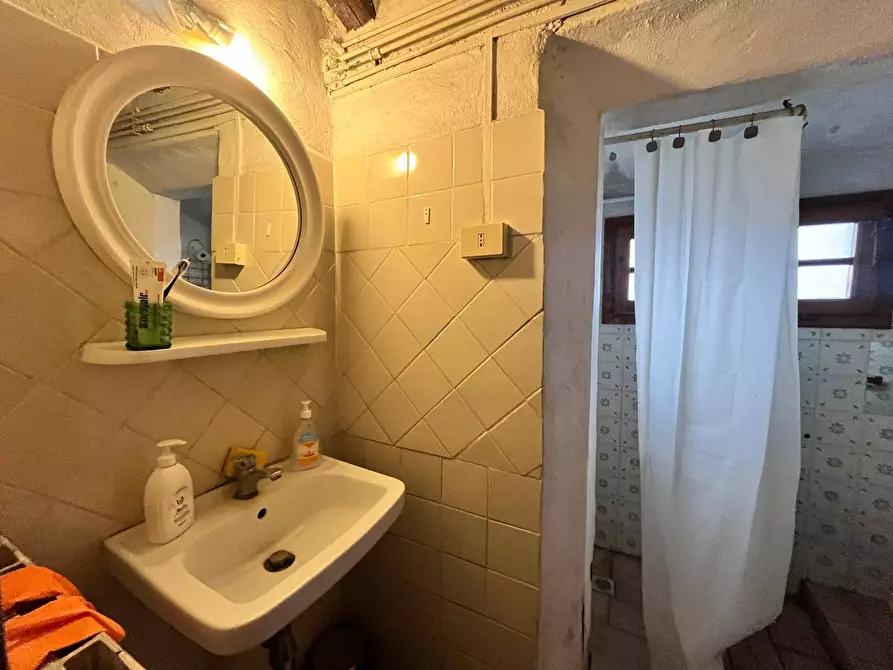 Immagine 10 di Camera in affitto  in via san zeno 5 a Pisa