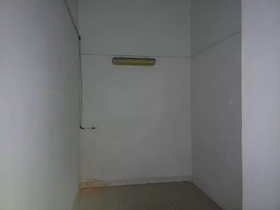 Immagine 8 di Attività commerciale in vendita  in via garibaldi - a Pisa