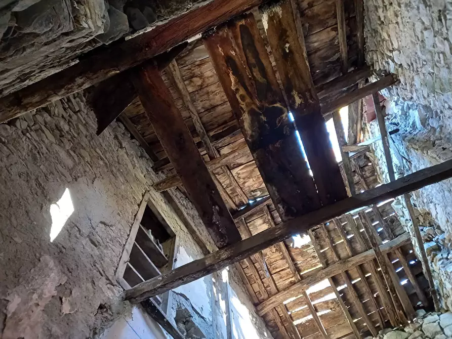 Immagine 19 di Casa indipendente in vendita  in Via del Carmine 13 a Sillano Giuncugnano