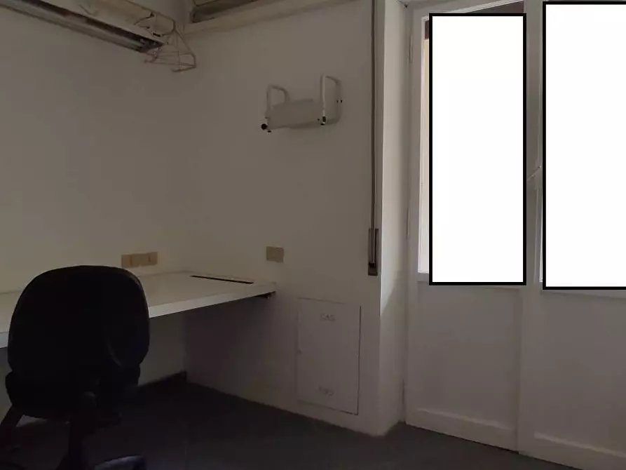 Immagine 7 di Ufficio in affitto  in Via Grande 95 a Livorno