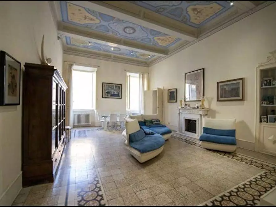 Immagine 1 di Appartamento in vendita  in Piazza Cavour 15 a Livorno