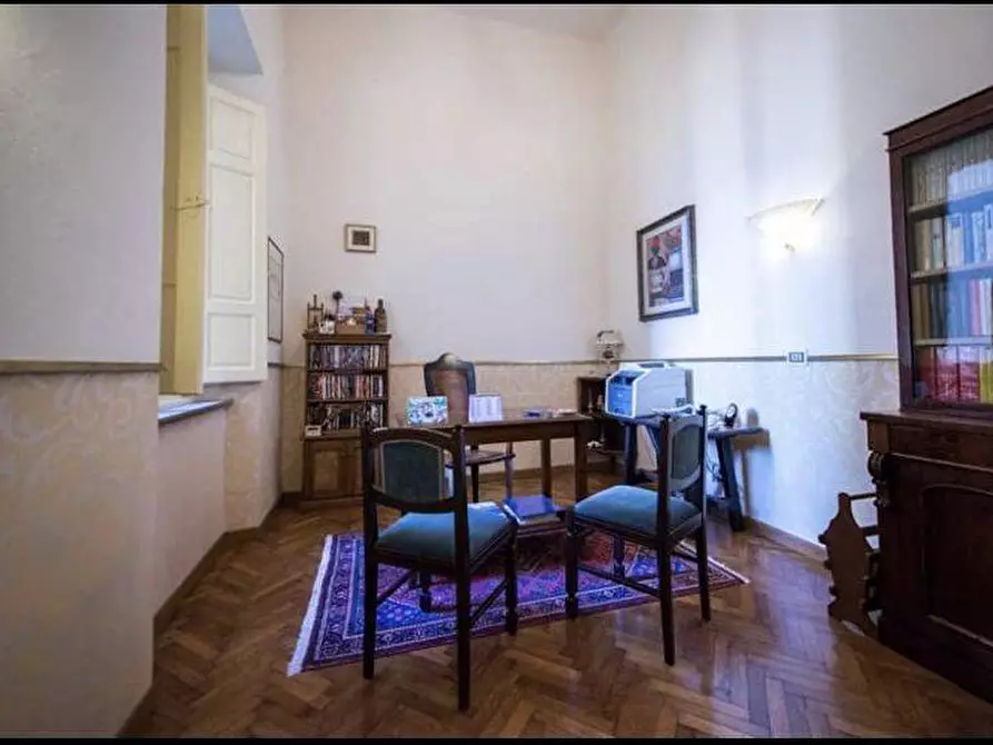 Immagine 7 di Appartamento in vendita  in Piazza Cavour 15 a Livorno