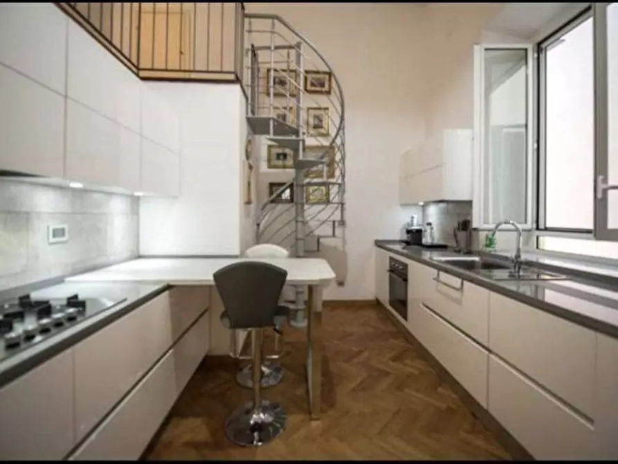 Immagine 2 di Appartamento in vendita  in Piazza Cavour 15 a Livorno