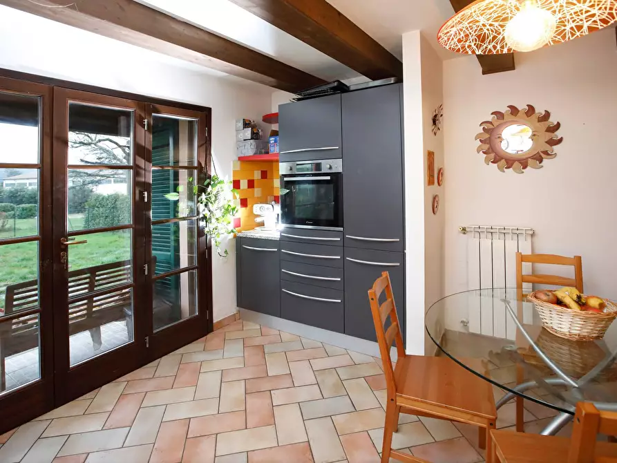 Immagine 2 di Casa indipendente in vendita  in Via Delle Querciole 13 a Collesalvetti