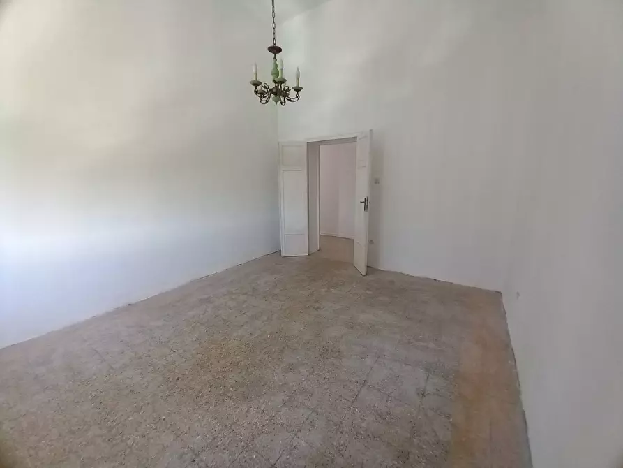 Immagine 11 di Appartamento in vendita  in Scali Del Pontino 91 a Livorno