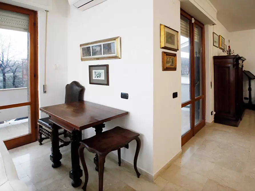 Immagine 10 di Appartamento in vendita  in Viale Mameli 131 a Livorno