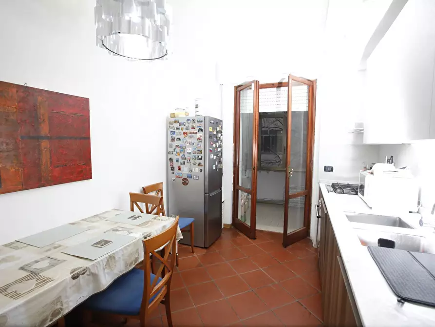 Immagine 2 di Appartamento in vendita  in Viale Mameli 131 a Livorno