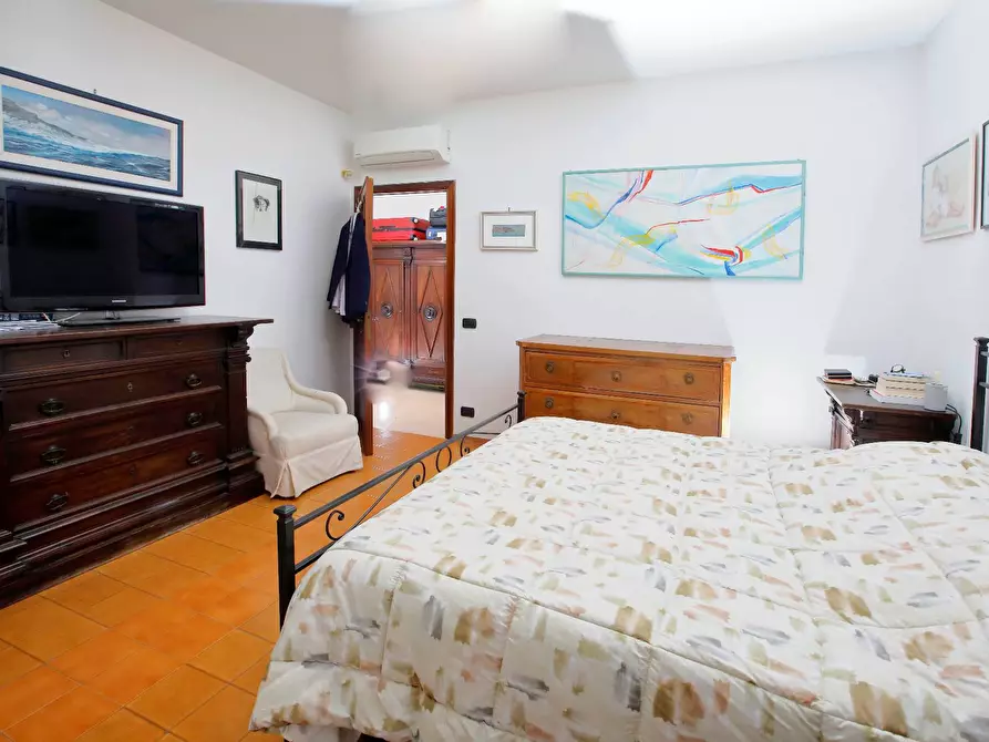 Immagine 14 di Appartamento in vendita  in Viale Mameli 131 a Livorno