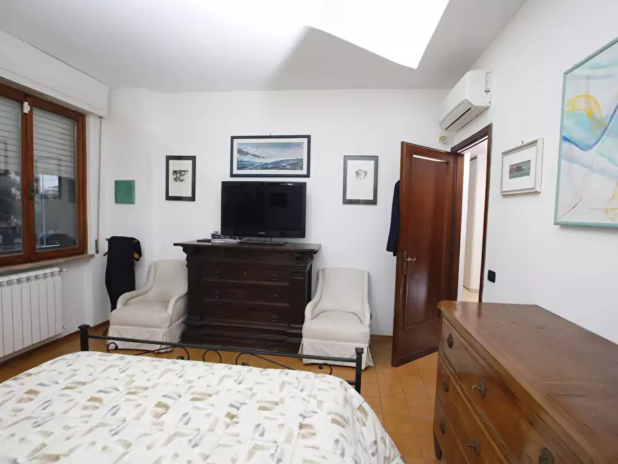 Immagine 15 di Appartamento in vendita  in Viale Mameli 131 a Livorno