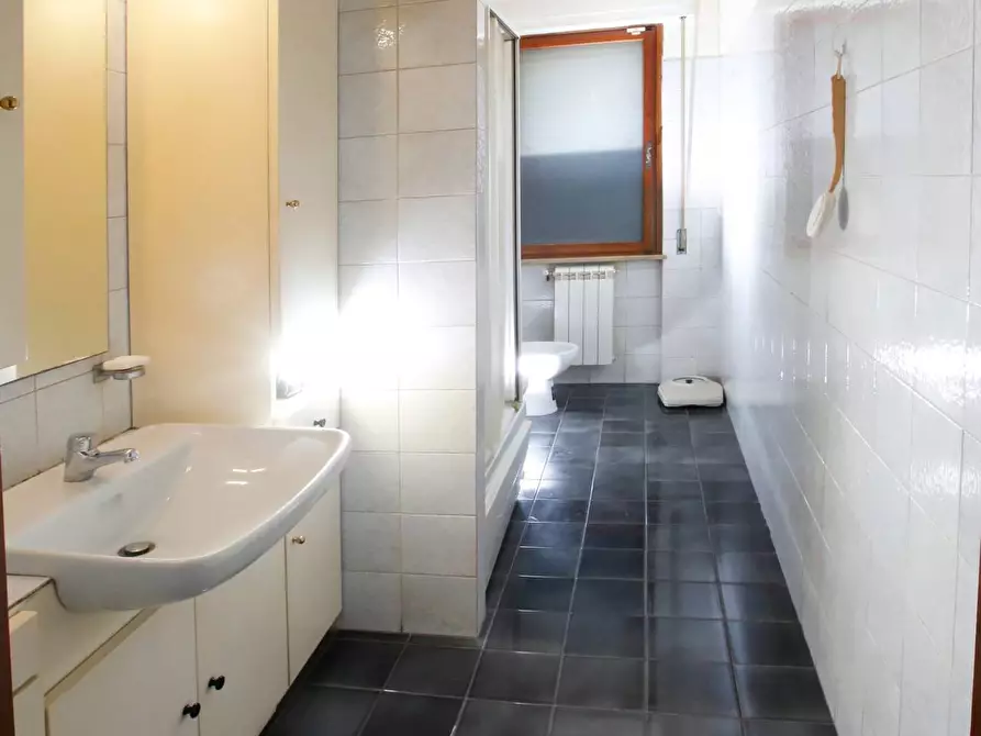 Immagine 25 di Appartamento in vendita  in Viale Mameli 131 a Livorno