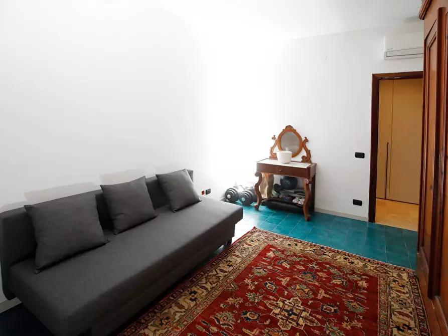 Immagine 18 di Appartamento in vendita  in Viale Mameli 131 a Livorno