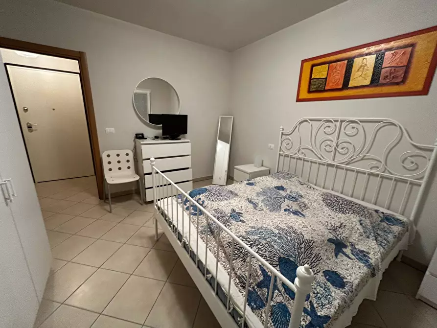 Immagine 1 di Appartamento in vendita  in viale del tirreno 100 a Pisa