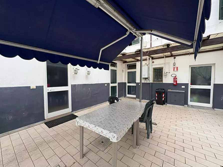 Immagine 4 di Attività commerciale in vendita  in Via Filippo Corridoni 1 a Pisa